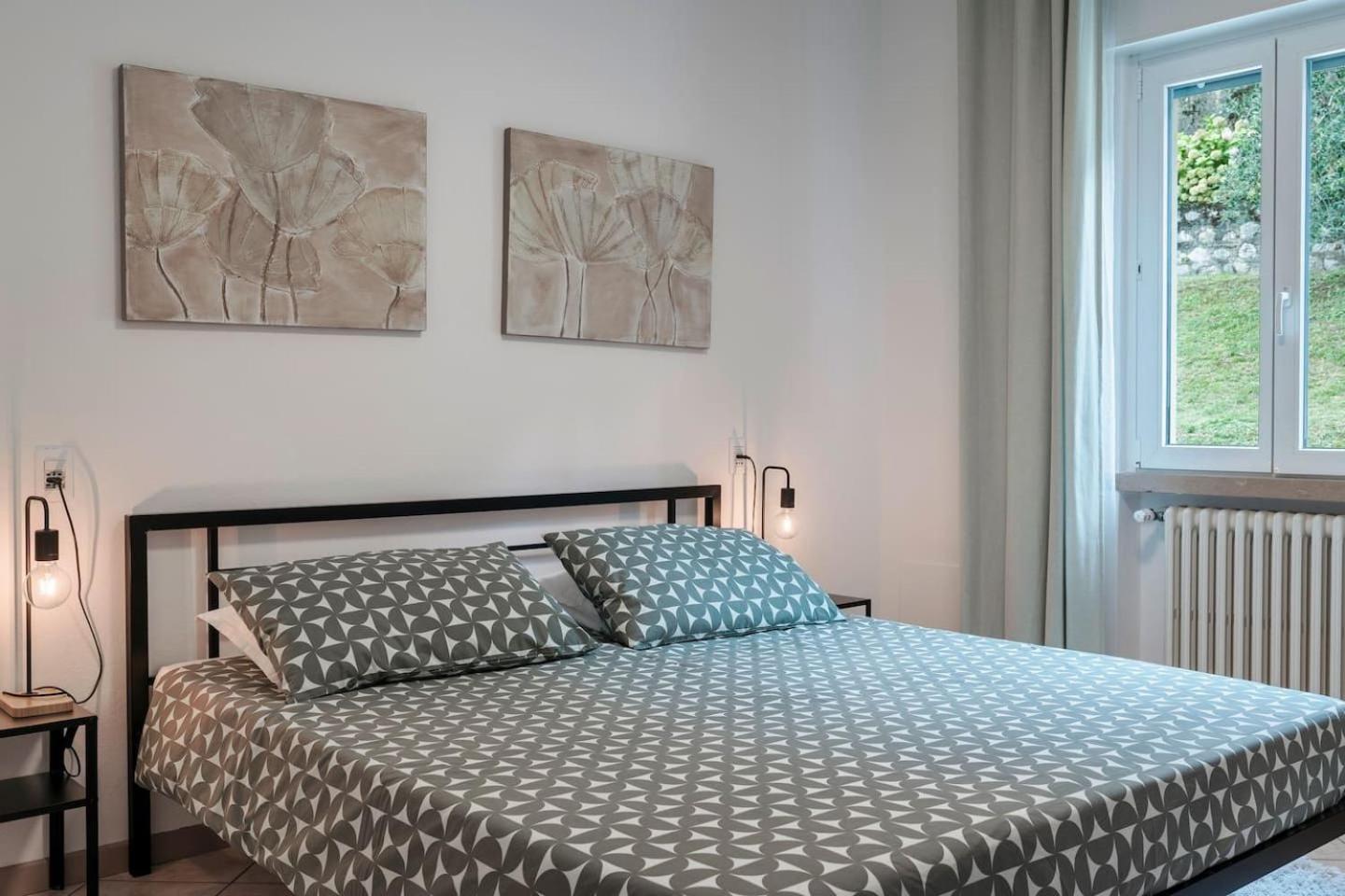 Finestra Sul Lago Malcesine Apt Riva Luaran gambar